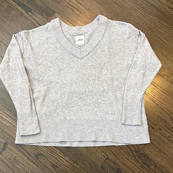 aerie Sweaters - Aerie  Light Gray V-Neck Knit Sweater (size XS)